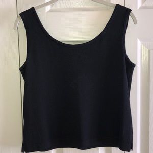 Sleeveless knit St. John Basics black top